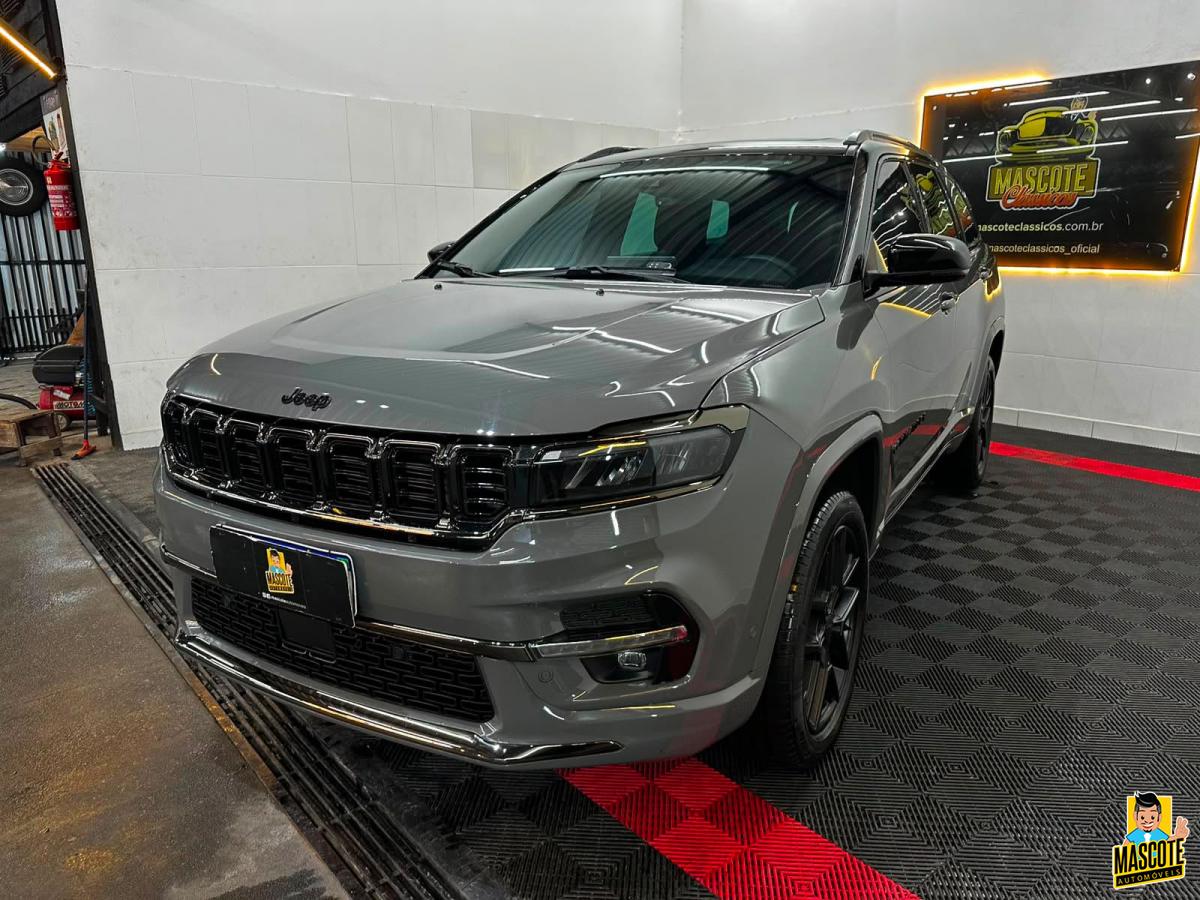 COMMANDER BLACKHAWK 4X4